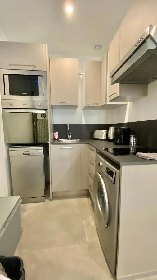 Republique Appartements 멍똥 아파트