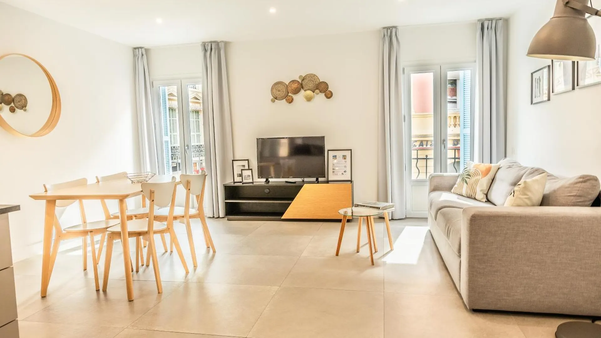 Republique Appartements 멍똥 0*,  프랑스
