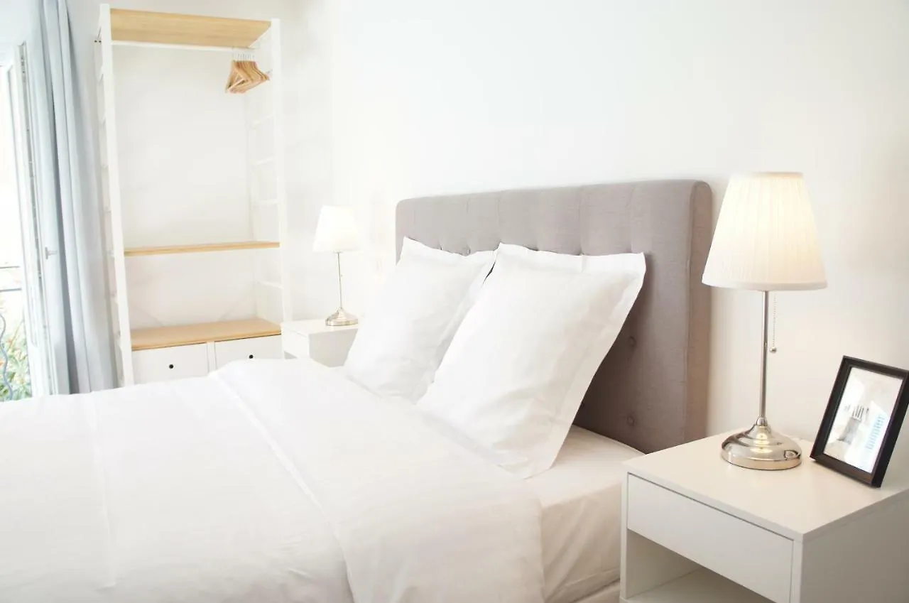 Republique Appartements 멍똥